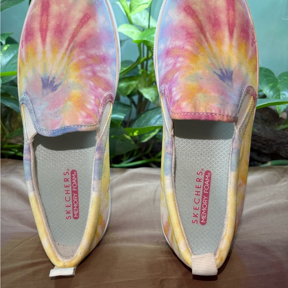 Skechers Women's Colorful Tie-Dye Sneakers